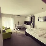 & Zaad Free Private Parking Apartment