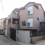& Zaad Free Private Parking Apartment *