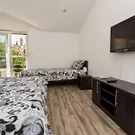 & Zaad Free Private Parking Apartment *
