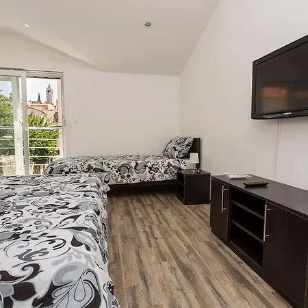 & Zaad Apartment *